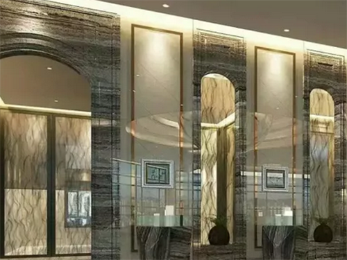 夾絲玻璃 